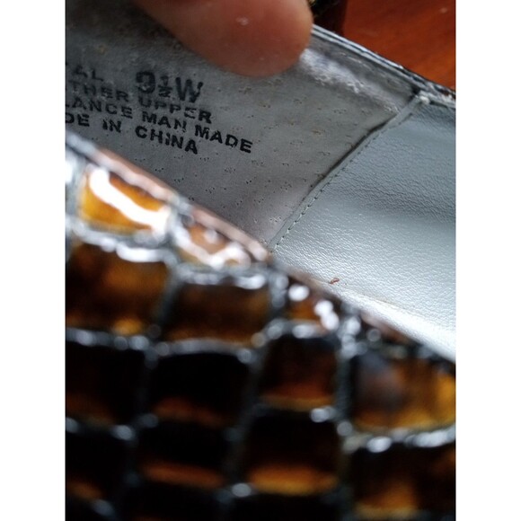 Bellini M Women's VTG Pump Black Gold Leather Snake Print Retro Heel Size 9.5W - Picture 10 of 10